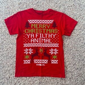 Home Alone Christmas Tee, Size Medium, Red